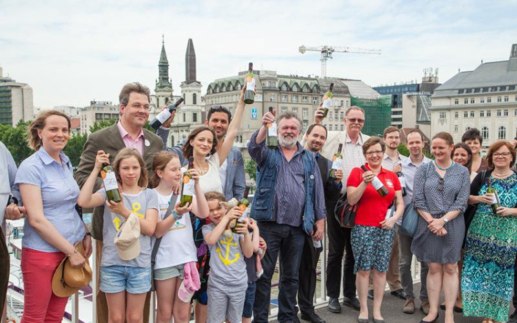 Megalapították a Jószolgálat-díjat a szociális munka elismerésére