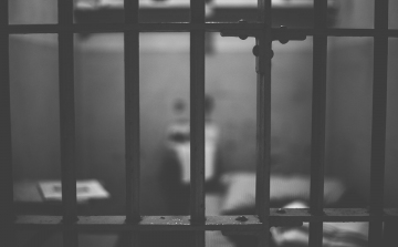 Elítélték a tizenéveseket kirabló két férfit Szombathelyen