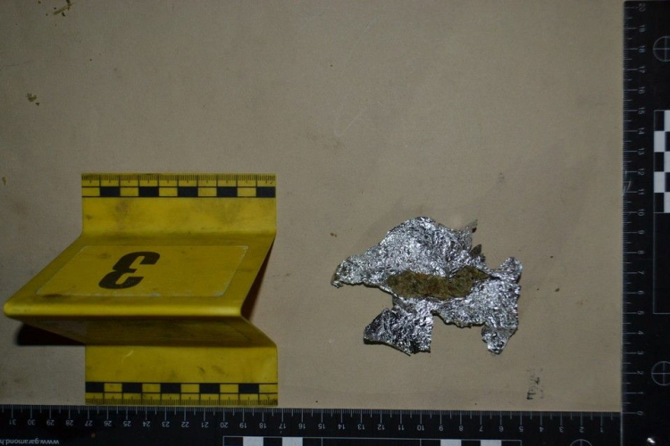 Droggal kereskedett Pakson