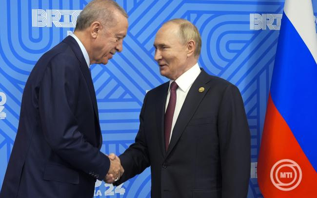 Ukrajnai háború - Kreml: a rendezési tárgyalásokról beszélt telefonon az orosz és a török elnök