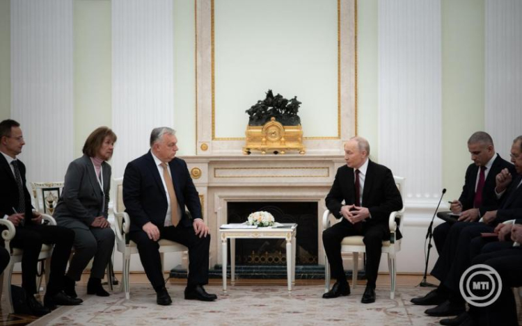Csaknem négy órán át tárgyalt a Kremlben Vlagyimir Putyin és Orbán Viktor