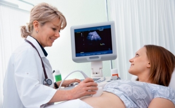 Szekszárdon ingyenes lesz az újszülöttek ultrahangos szűrése